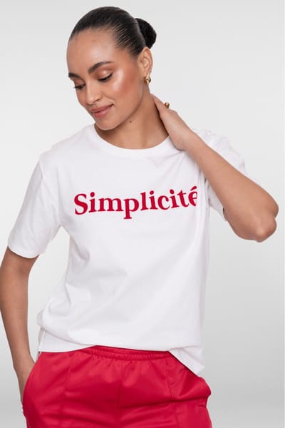 Geisha T-shirt Simplicite Off-white/red Maat: S | Tops Outlet | Dames | Wit