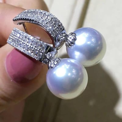Huitan Mode Gesimuleerde Parel Hangende Oorbellen voor Vrouwen Luxe Bezette Schitterende CZ Steen Esthetische Bruids Bruiloft Sieraden Cadeau gray