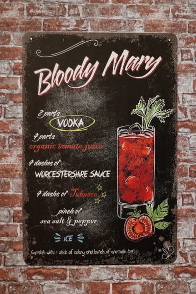 Wandbord - Bloody mary - Metalen Wandbord - Mancave - Mancave decoratie - Mancave wandborden -Tekstbord - Bar decoratie - Metalen borden - metal sign - Cocktails - Wandbord metaal - 20 x 30cm - Wandbord - Decoratie - Cave & Garden