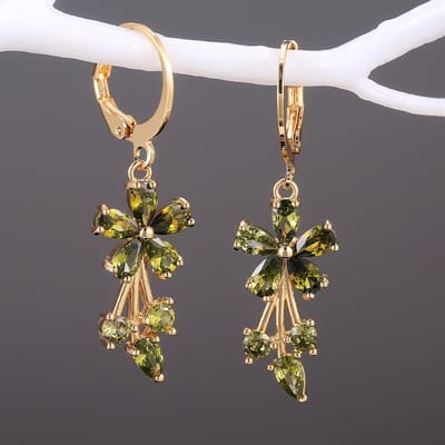 Bloemvorm Vrouwen Druppel Oorbellen Glanzende Zirkoon Dangle Oorbellen Mode Banket Sieraden Cadeau groen