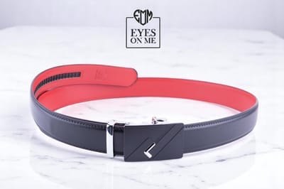 Zwart + rood lederen riem zonder gaatjes met automatische gesp voor heren ( model C009 )