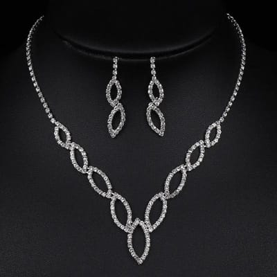 Ensemble de bijoux géométriques européens et américains pour les déplacements quotidiens, ensemble de deux pièces, collier et boucles d'oreilles black