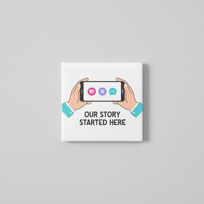 Romantische 15×15 cm Keramische Tegel – “Our Story Started Here” Smartphone Illustratie Liefdesdecoratie
