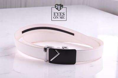 Witte lederen riem zonder gaatjes met automatische gesp voor heren ( Model N177 )