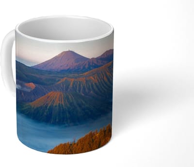 Mok - Koffiemok - Vulkaan - Natuur - Mist - Mokken - 350 ML - Beker - Koffiemokken - Theemok