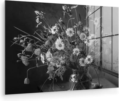 MuchoWow® Glasschilderij 150x100 cm - Schilderij acrylglas - Boeket - Bloemen - Olieverf - Stilleven - Zwart - Wit - Foto op glas - Muurdecoratie woonkamer - Wanddecoratie slaapkamer - Schilderijen