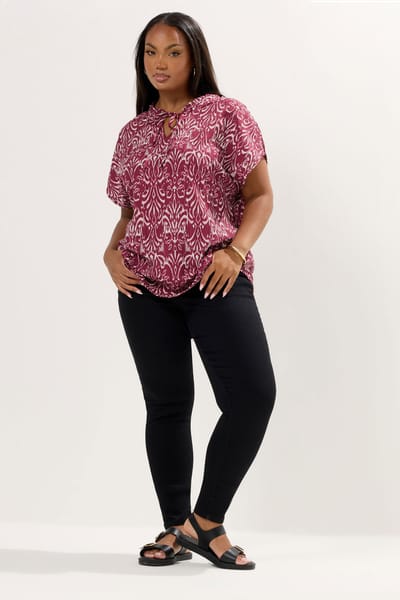Yours Rode Ikat Top Met Textuur En Ruches Bij De Hals Size 42
