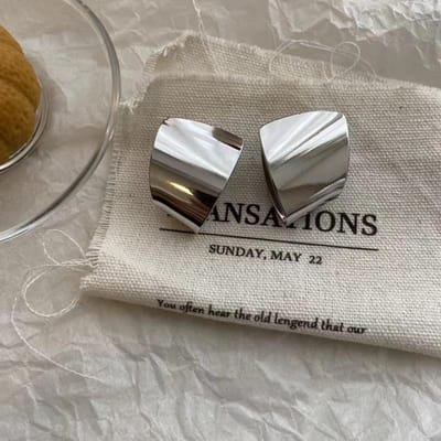 Nieuwe Eenvoudige Metalen Stijl Glanzende Geometrische Oorbellen Voor Vrouwen Modieus Gepersonaliseerd Dagelijks Accessoire Feest Sieraden Verjaardagscadeaus gray
