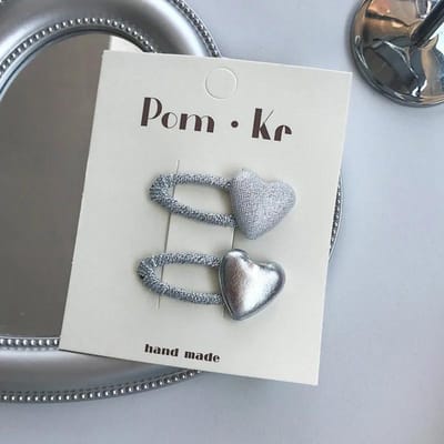 2024 Nieuwe Zilveren Leer Strik Haarclips Hoofddeksels Koreaanse Zoete Meisjes Glanzende Hartvormige Haarclips Pony Haarclip Meisje Haaraccessoires 5 gray