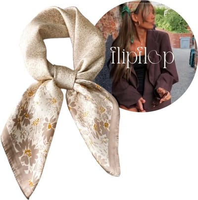 Flipflop Club® Scarf Beige Flowers | Satijnen Hoofdsjaal | Zomer Trend | Festival Head Scarf | Bandana | Headscarf | Headband | Sjaal voor hoofd | Sjaal Haarband | Zijdezacht Beige Sjaaltje
