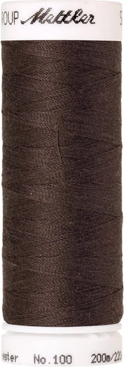 Amann Mettler Seralon Naaigaren – Earthy Brown Coal (0399) – 200 m – No. 100 – 100% Polyester – Per Stuk