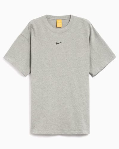 Nike NOCTA NOCTA Big Body CS - T-shirt - Maat L - Dark Grey Heather/Matte Silver/Zwart / Grijs Zilver - NOCTA - Training - Heren T-shirt voor Mannen