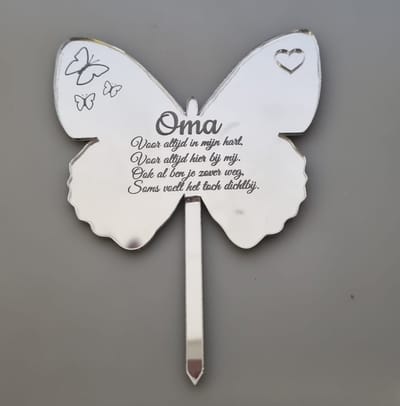 Gepersonaliseerde grafsteker vlinder zilver - Bloemensteker - Grafsteker - Vlinder - Gepersonaliseerd - Zilver acrylaat