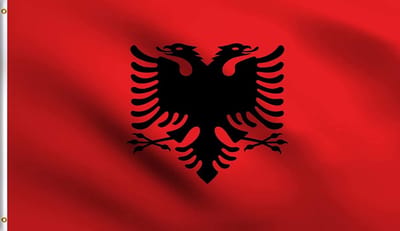 Scoby - Vlag - Albanese Vlag - Eilandensymbool - Flag - 90x150CM - Originele Kleuren - Stevige Kwaliteit - Inclusief Bevestigingsringen