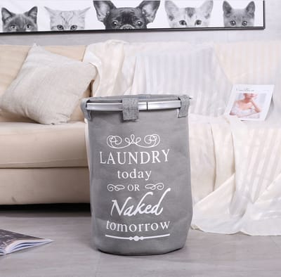 Ronde Wasmand met deksel - 50 L- Tekst LAUNDRY TODAY OR NAKED TOMORROW - Badkamer wasmand afsluitbaar - Waszak - Grijs