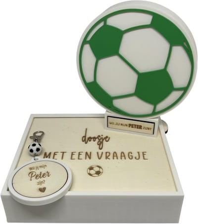 Geschenkbox Wil jij mijn PETER zijn? | groen | 3D | sleutelhanger | voetbal | peter vragen | peter worden | peetoom vragen | peetoom worden | cadeau | doosje met een vraag