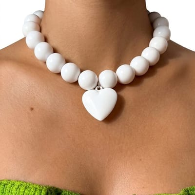 Wit kralen ketting dames statement ketting met hartje hanger chunky ronde kralen korte hals ketting opvallend sieraden ontwerp