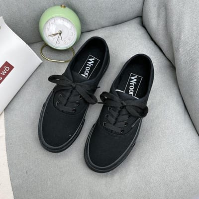 Casual Flats Canvas Sneakers Dames Outdoor Effen Kleur Ondiepe Sportschoenen Tennis Vrouw Streetwear Veterschoenen Gevulkaniseerde Schoenen 44 40 black