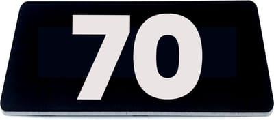 Nummerplaatje 70 - 80 x 50 x 1,6 mm - Zwart/wit - incl. 3M-tape | Nummerbordje - Deur en kamernummer - brievenbusnummers - Gratis verzending - 5 jaar garantie