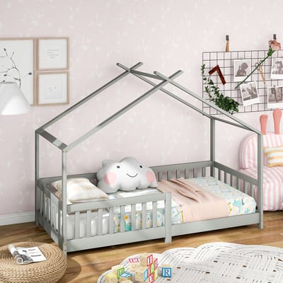 DESMIU Kinderbed 90x200 cm – Huisbed Met Veiligheidshek – Open Dakvorm En Extra Ruimte Onder Het Bed – Voor Kinderkamer – Massief Hout – Lichtgrijs – Zonder Matras