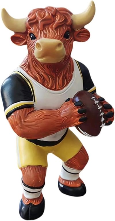 American Football Beeldje - Voetballer Standbeeld Hars - Bureau Decoratie - Levendige Kleuren Realistische Texturen - 12.5 cm - Bruin