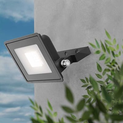 HOFTRONIC - Stratos LED Schijnwerper 20 Watt - 1620 Lumen - 4000K Neutraal wit licht breedstraler - Floodlight zwart - 2 jaar garantie - Veiligheidslamp - 15 cm kabel - IP65 Waterdichte Buitenlamp