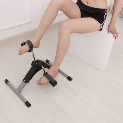 Pedaaltrainer Opvouwbaar - Voetpeddel Bureau Fiets - Revalidatie Training - Elektronisch Display - 48 x 47 x 21 cm - Zwart