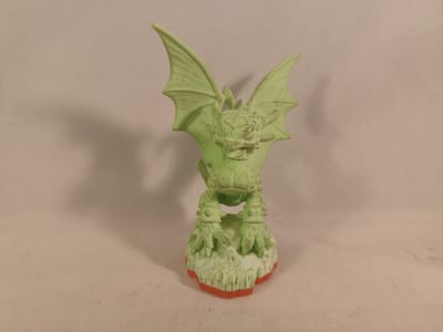 Skylanders Giants Glow In The Dark Cynder