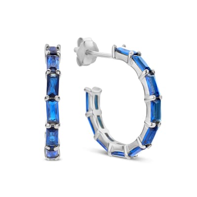 New Bling 9NB-1041 Zilveren Halve Oorringen met zirkonia 19 mm - 2,7mm Breed - Blauw - Pouchette - Rhodium - Zilver