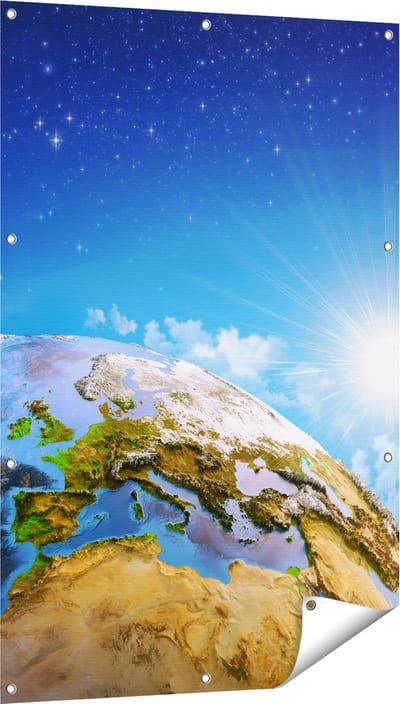 Gards Tuinposter Aarde vanuit de Ruimte op Europa - 80x120 cm - Tuindoek - Tuindecoratie - Wanddecoratie buiten - Tuinschilderij