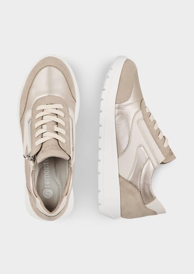 Sneakers in mat-glanslook - beige - Gr. 38 van Goldner Fashion