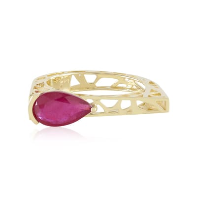 Cavill - Gouden Ring 9K Geelgoud - Madagaskar Robijn 2,475 Karaat Peervormig - Elegante Bezelzetting - Luxe Filigraan Ontwerp - Stijlvol Sieraad Dames