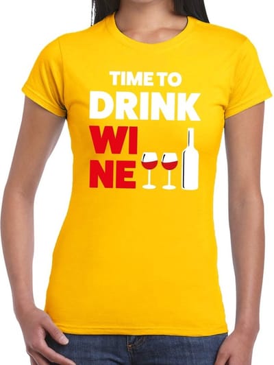 Time to drink Wine - tekst t-shirt - geel - dames - festival - party - feestkleding S