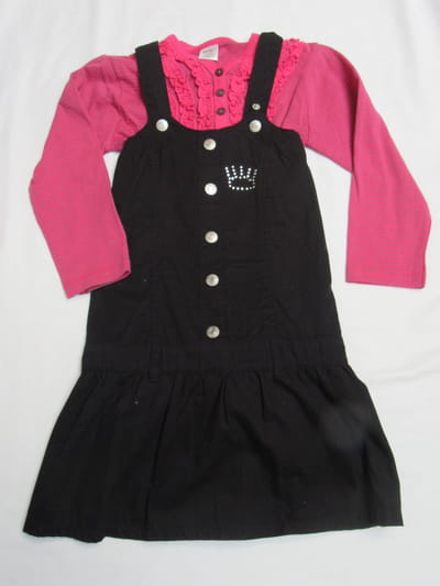 dirkje , meisjes , overgooier zwart  + t-shirt fuchia met grijst , 4 jaar 104