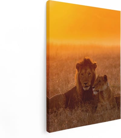 Artaza Canvas Schilderij Leeuw En Leeuwin - 30x40 cm - Klein - Muurdecoratie Dieren - Wanddecoratie Zonsondergang - Kamer Accessoires Savanne