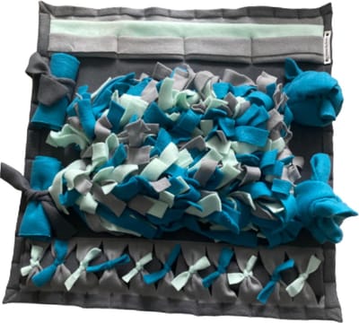 Snuffelmat voor honden en katten. Snuffelmat Challenge in de kleuren antraciet, mint, grijs, turquoise. Hersenwerk voor huisdieren. MadeByShuko. Snuffelkleed-Speelkleed-Voerkleed-Hondenpuzzel-Voerpuzzel-Intelligentie speelgoed voor hond en kat
