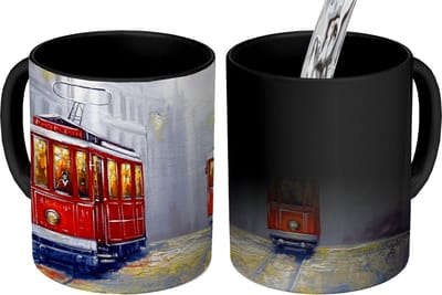 Magische Mok - Foto op Warmte Mokken - Koffiemok - Schilderij - Tram - Stad - Olieverf - Magic Mok - Beker - 350 ML - Theemok