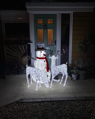 Versiering verlichting: Sneeuwpop + 2 rendieren - verlichte figuren buiten licht