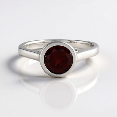 Cavill - Zilveren ring 925 Sterling Geplateerd Platina - Mozambique Granaat 1,96 ct Rond - Elegante Rode Edelsteen 23x19 mm Ring
