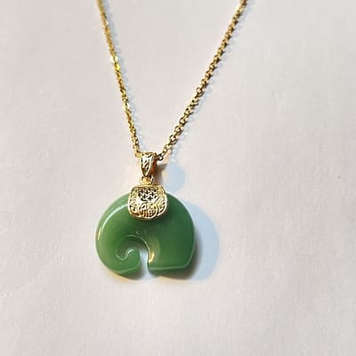 GoedeDoelen.Shop | Ketting Groene Jade Olifant | Olifanten Ketting | Ketting Met Edelsteen | Groene Jade | Olifant | Wijsheid | Ketting Met Jade | Dierenwelzijn | Wellness-House