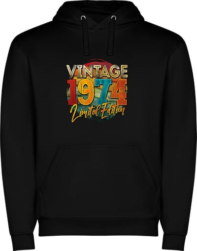 Zwarte unisex hoodie met “ Vintage 1974 Limited Edition “ Print Full Color merk Roly maat XXL