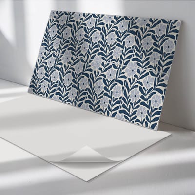 Wallfluent Vinyl Wandpaneel - Bloemen plantenpatroon Zelfklevend Muurpaneel - 100 cm x 50 cm - Marine Vinyl Wandpaneel - 1 stuk - Rechthoekig Wandbekleding Vinyl - Bloemen en planten Wandpaneel - Vinyl Wandbekleding - Wandpaneel Keuken en Badkamer