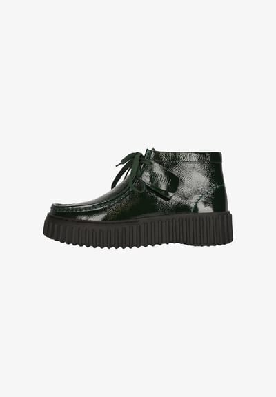 CLARKS Schnürstiefelette Torhill Moss