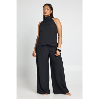 boohoo Dames Plus Crêpe Haltertop En Wijde Broek Coordinatenset | Zwart | Maat: 44