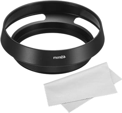 Zonnekap van 49mm met anti-reflecterende binnenbekleding en standaard geventileerd matte afwerking voor optimale bescherming