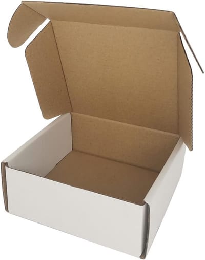Witte Gegolfde Kartonnen Mailers 5x5x2 inch – 50 Stuks – Voor Kleine Verzendingen – Dubbelwandig – Lichtgewicht – Zelfsluitend