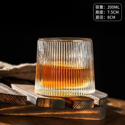 Nieuw Creatief Dik Kristal Whisky Tumbler Glas Tolontwerp Gehamerd Glas Wijn Spirit XO Brandy Kop Wijnglas 200ML
