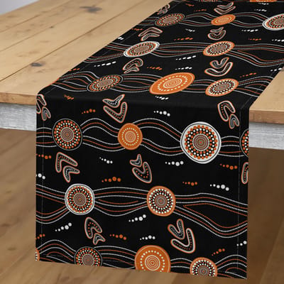 ABAKUHAUS tafel-loper Aboriginal – Golven Boemerang – 40x300 cm – Oranje
