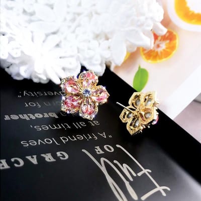 Luxe Bloem Kwast Oorbellen Voor Vrouwen Glanzende Kristal Zoete Kers Bloesem Oorbellen Mode Meisje Feest Sieraden beige