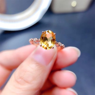 POMOiii Dazzling Zirkoon Vrouwen Ringen Romantische Ovale Gele Steen Engage Trouwring Valentines Gift voor Minnaar Mode-sieraden Adjustable Opening